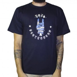 CAMISA-basica-marca-JAIL-SKULL-PUNK-cor-preta-estamapa-estilo-skate-sucata-brazil-maua-moda-skatista-streetwear-