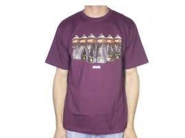CAMISA-basica-marca-narina-estampa-no-peito-SPRAY-cor-BORDO-estilo-skate-sucata-brazil-maua-moda-skatista-streetwear-6