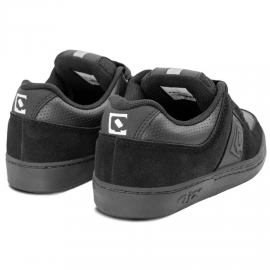 TÊNIS_QIX_decada_90_s_cor_PRETO_sukata_Brasil_streetwear_moda_skatista_36