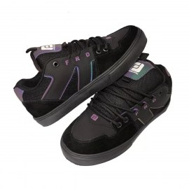 TÊNIS_marca_FREEDAY_original_linha_NOSTAL_cor_PRETO_REFLETIVO_loja_de_skate_sucata_brazil_maua_moda_skatista_streetwear_2